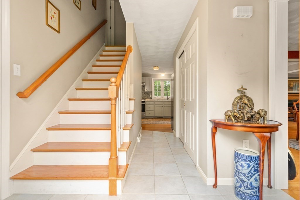 359 Concord Road Billerica, MA 01821 - Photo 5 of 35