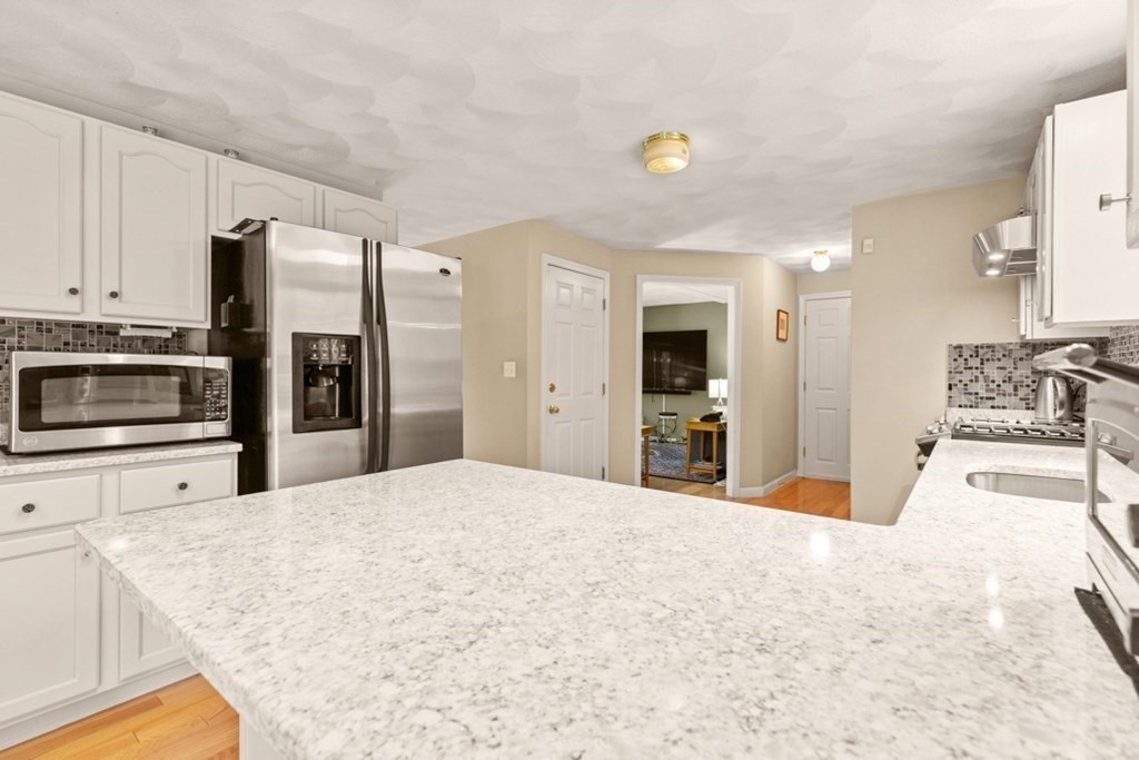 359 Concord Road Billerica, MA 01821 - Photo 8 of 35