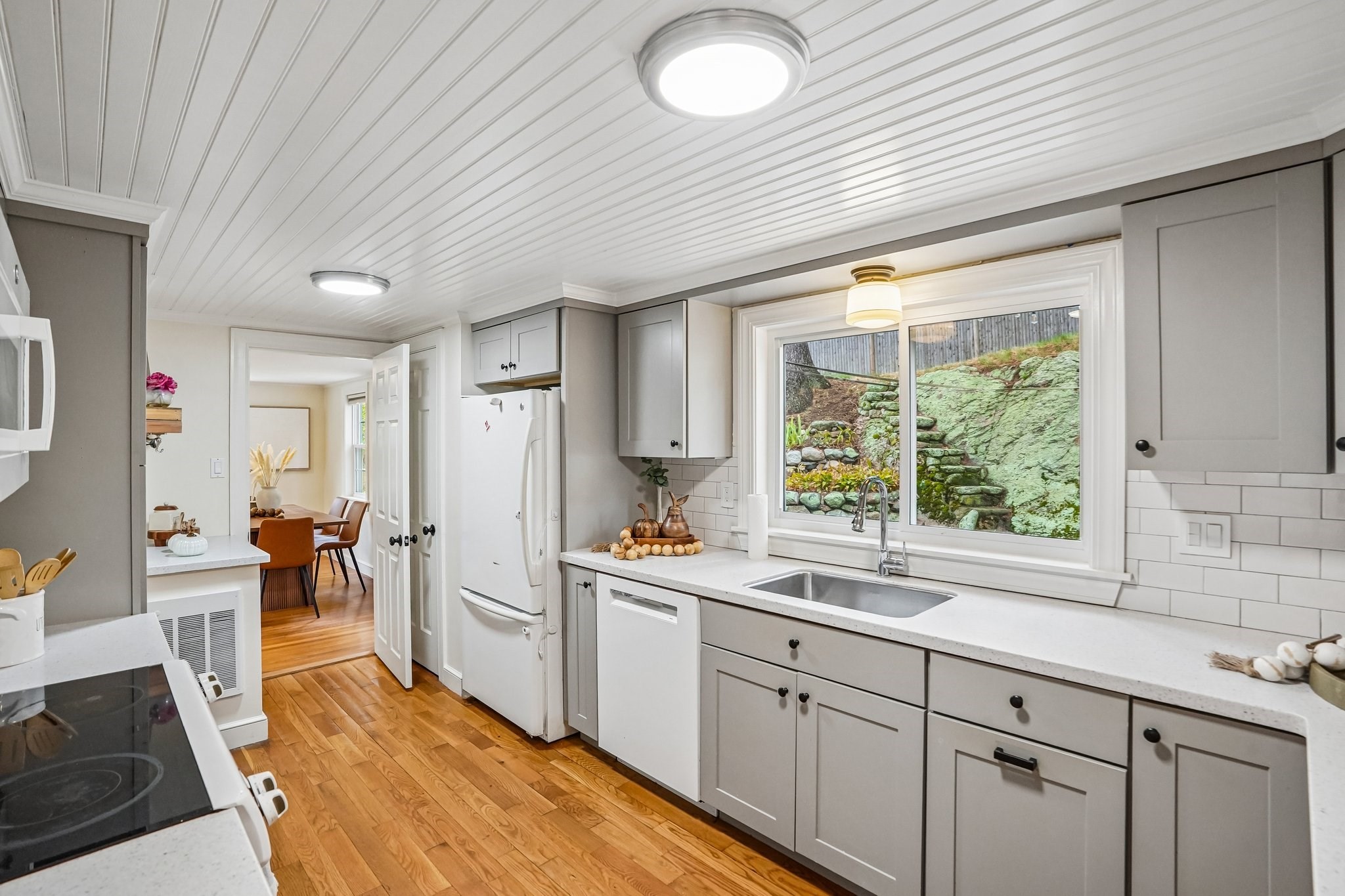 1 Constitution Road Lexington, MA 02421 - Photo 5 of 21 Gallery Image 5