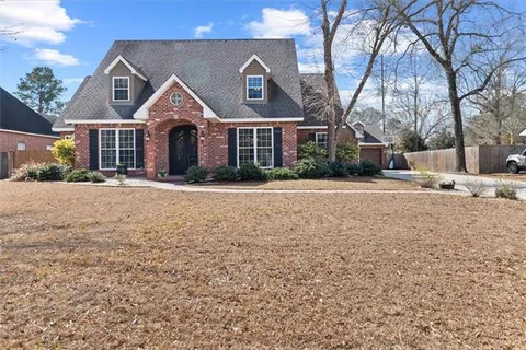 $649,000 | 423 River Oaks Drive, Covington, LA 70433