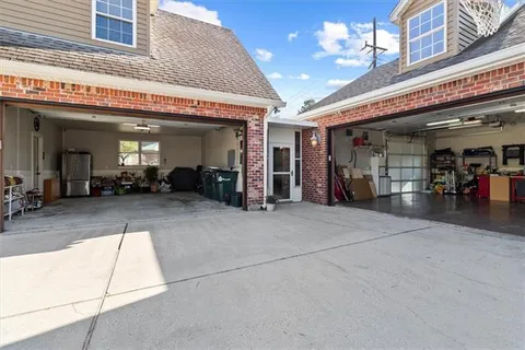 $649,000 | 423 River Oaks Drive, Covington, LA 70433