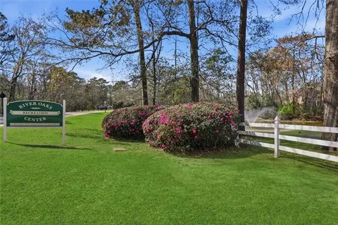 $649,000 | 423 River Oaks Drive, Covington, LA 70433