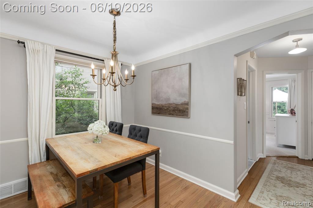 1113 Fernwood Road Royal Oak, MI 48067 - Photo 5 of 19