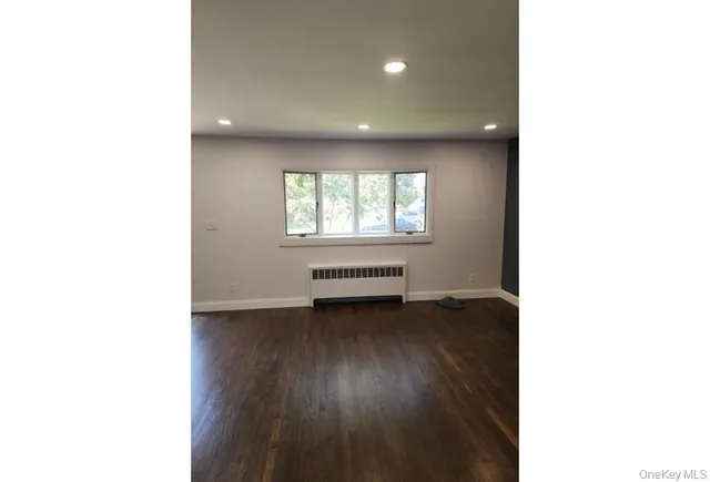 $669,000 | 206 North Kentucky Avenue, Massapequa, NY 11758