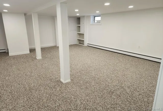 $669,000 | 206 North Kentucky Avenue, Massapequa, NY 11758