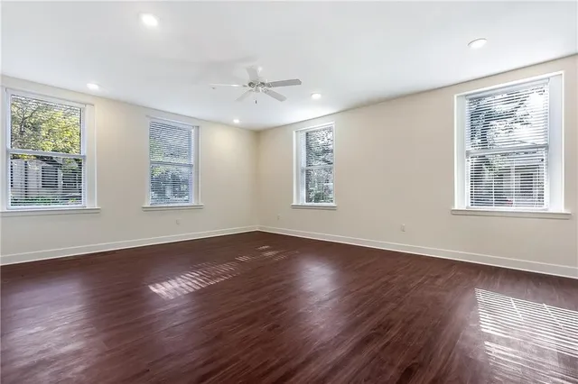 $2,000 | 3601 Camp Street, Unit 301, New Orleans, LA 70115