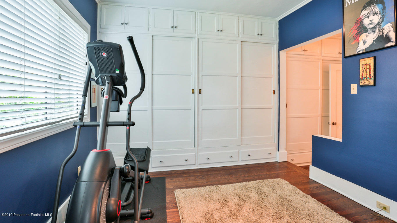 2556 Tanoble Drive Altadena, CA 91001 - Photo 26 of 44 a view of walk in closet with clothes