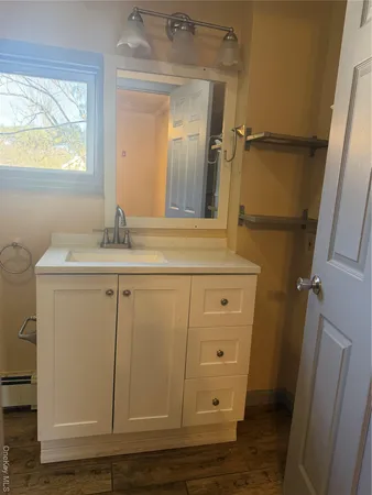 $2,400 | 51 Fallkill Avenue, Unit 2, Poughkeepsie, NY 12601