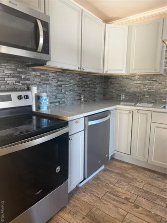 $2,400 | 51 Fallkill Avenue, Unit 2, Poughkeepsie, NY 12601