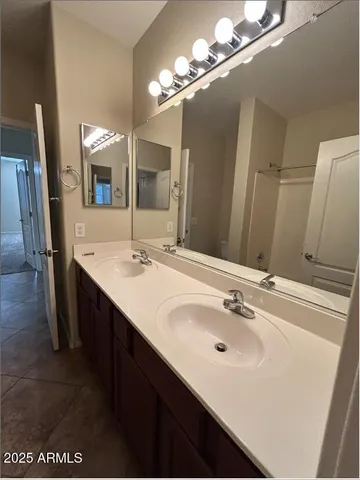 a view of empty room with window