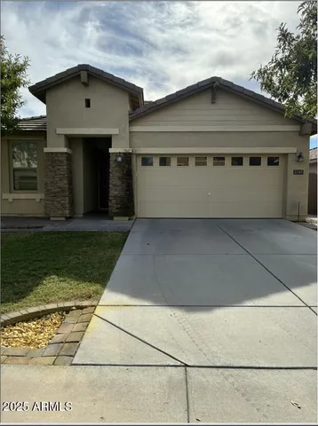a front view of house with yard