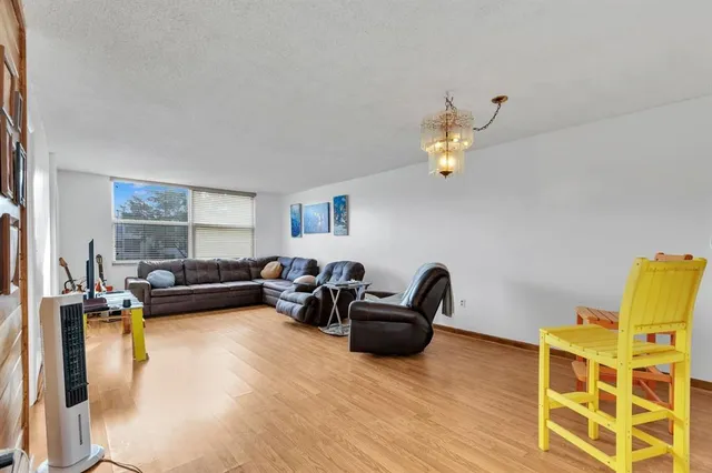 $1,800 | 6850 Royal Palm Boulevard, Unit G 208, Margate, FL 33063