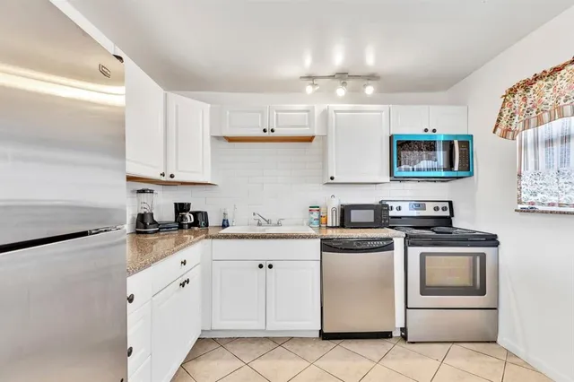 $1,800 | 6850 Royal Palm Boulevard, Unit G 208, Margate, FL 33063