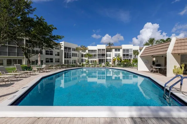 $1,800 | 6850 Royal Palm Boulevard, Unit G 208, Margate, FL 33063