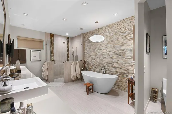 $1,450,000 | 314 Southeast Pelican Drive, Stuart, FL 34996