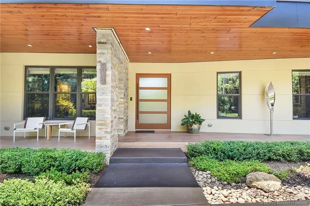 $1,625,000 | 314 Southeast Pelican Drive, Stuart, FL 34996