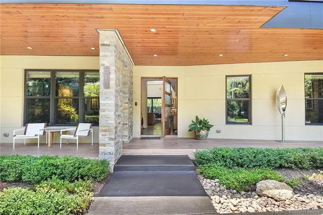 $1,625,000 | 314 Southeast Pelican Drive, Stuart, FL 34996