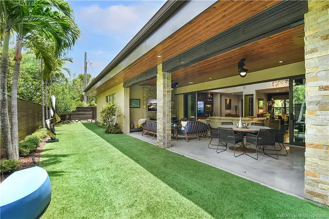 $1,625,000 | 314 Southeast Pelican Drive, Stuart, FL 34996