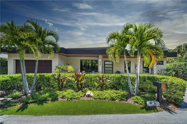 $1,625,000 | 314 Southeast Pelican Drive, Stuart, FL 34996