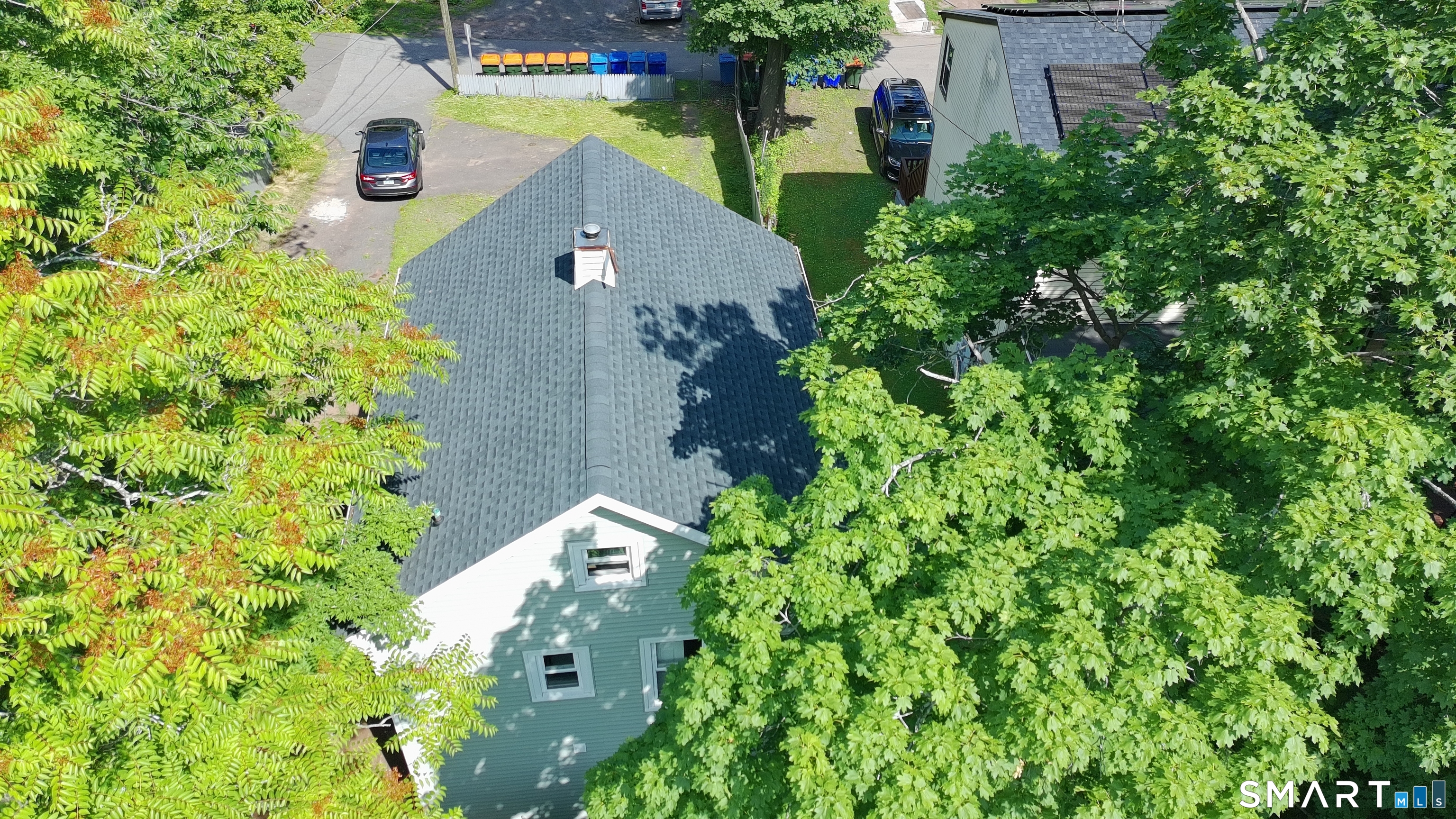 28 Quinlan Avenue Meriden, CT 06451 - Photo 3 of 28