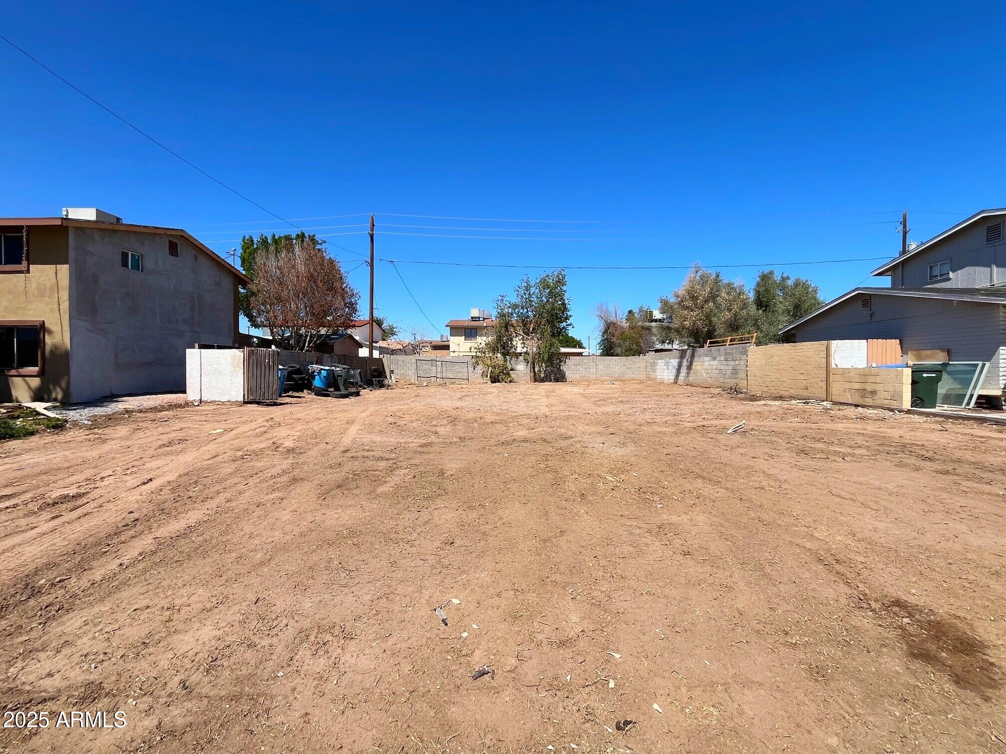 8214 West Osborn Road, Unit 8 Phoenix, AZ 85033 - Photo 2 of 4 2