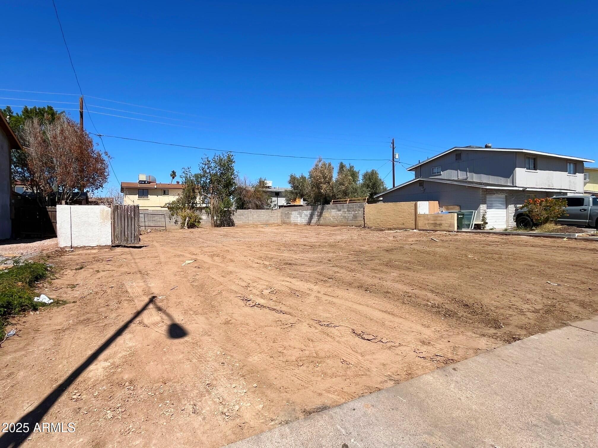 8214 West Osborn Road, Unit 8 Phoenix, AZ 85033 - Photo 3 of 4 3