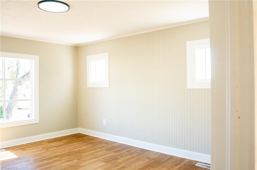 204 Northview Street High Point, NC 27260 - Photo 2 of 11