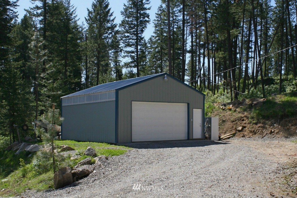 9616 East Ruff Lane Chattaroy, WA 99003 - Photo 12 of 15 Gallery Image 12