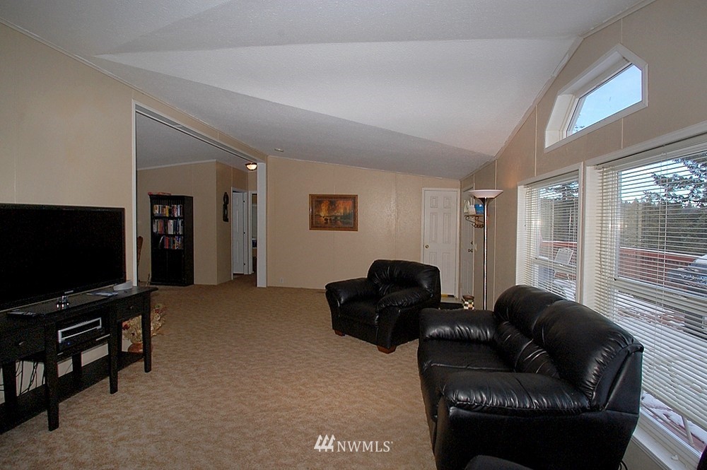 9616 East Ruff Lane Chattaroy, WA 99003 - Photo 4 of 15 Gallery Image 4