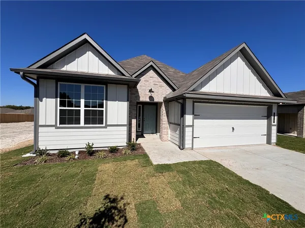 $284,900 | 310 University Avenue, Troy, TX 76579