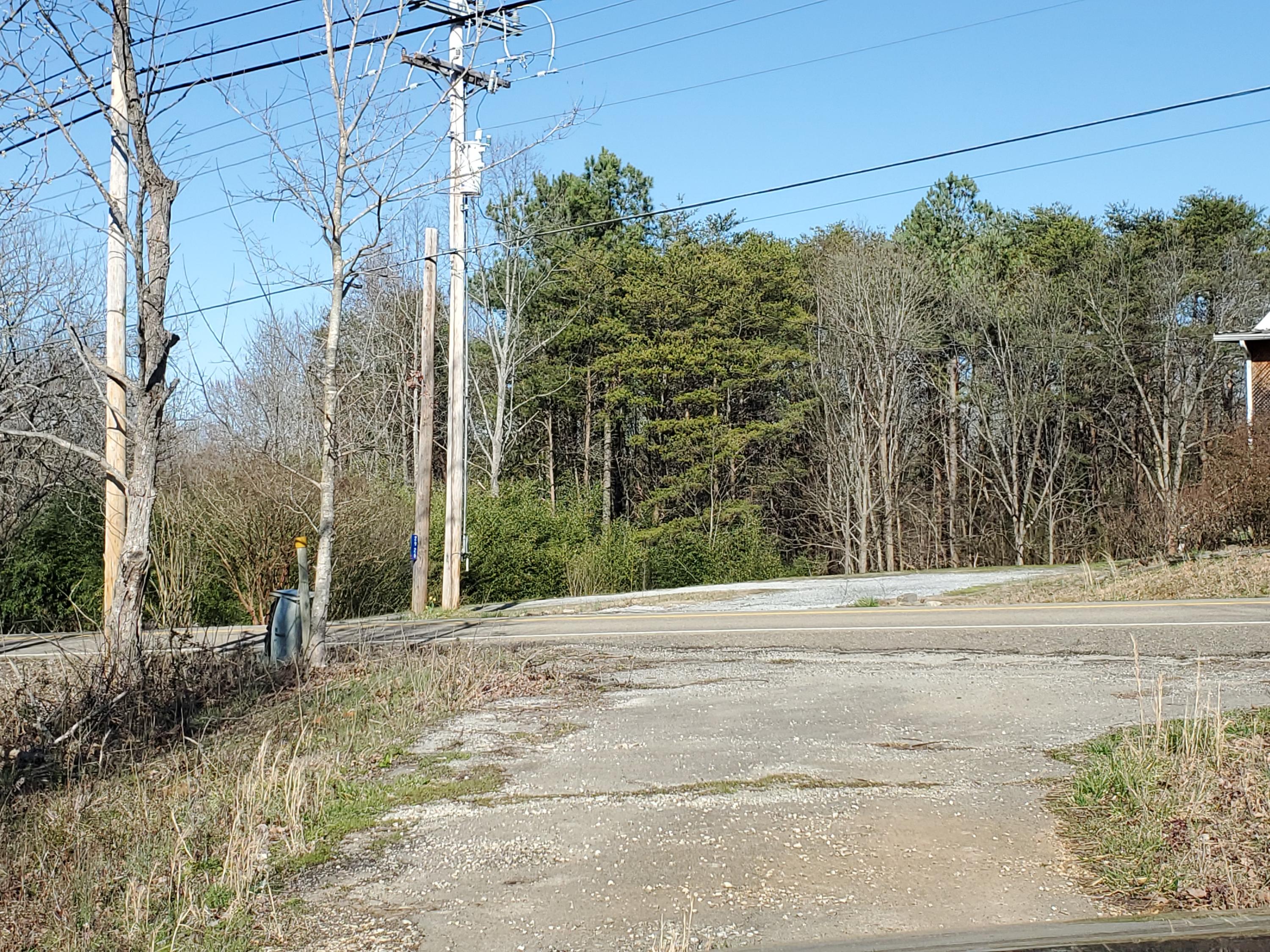 2933 Montvale Road Maryville, TN 37803 - Photo 4 of 28 Access via paved entry
