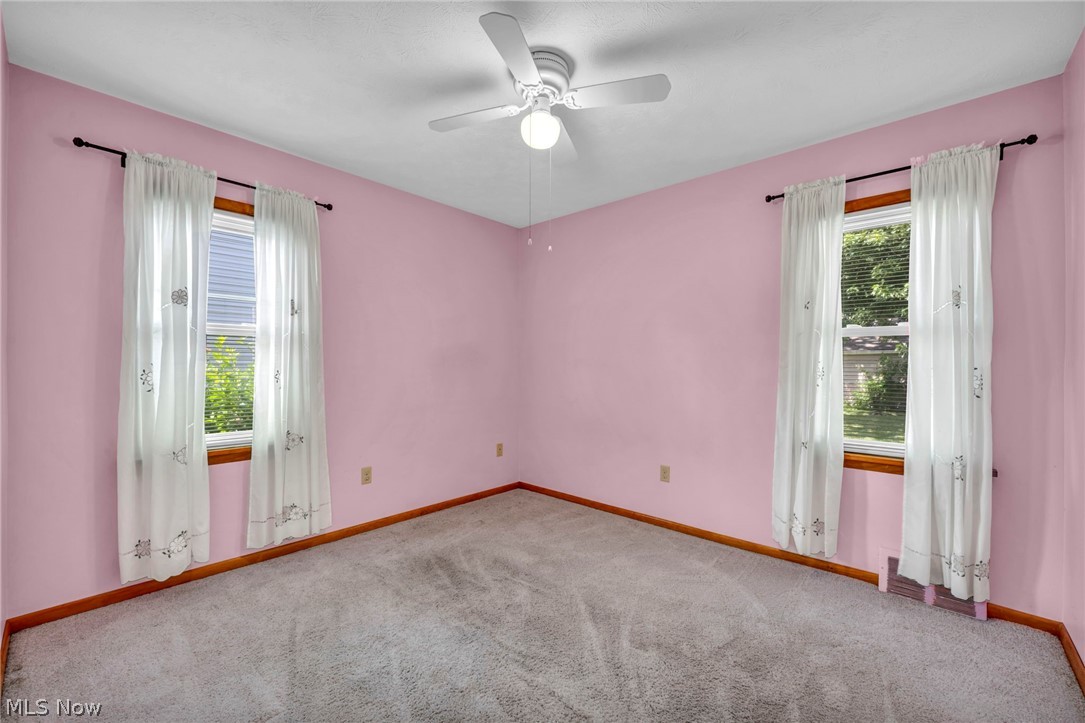 5818 Smith Road Brook Park, OH 44142 - Photo 15 of 38