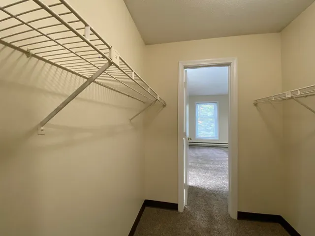 $1,831 | 119 Eastern Avenue, Unit 301, Manchester, NH 03104