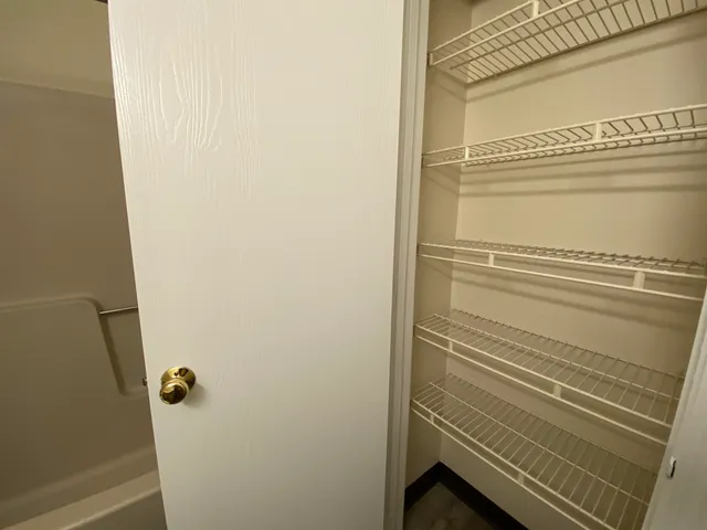 $1,831 | 119 Eastern Avenue, Unit 301, Manchester, NH 03104