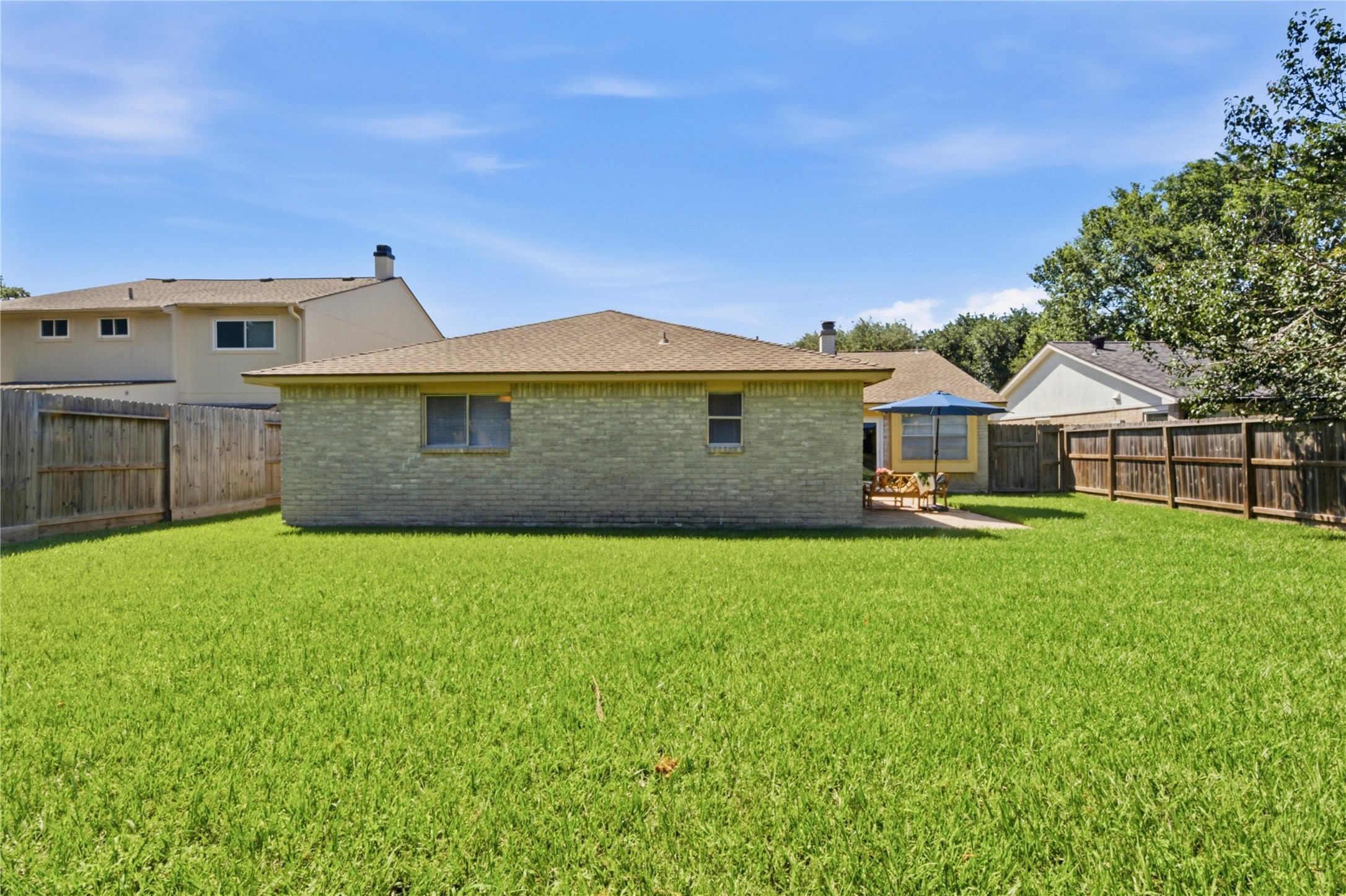 4019 Postwood Drive Spring, TX 77388 - Photo 35 of 50 a front view of a house with a garden