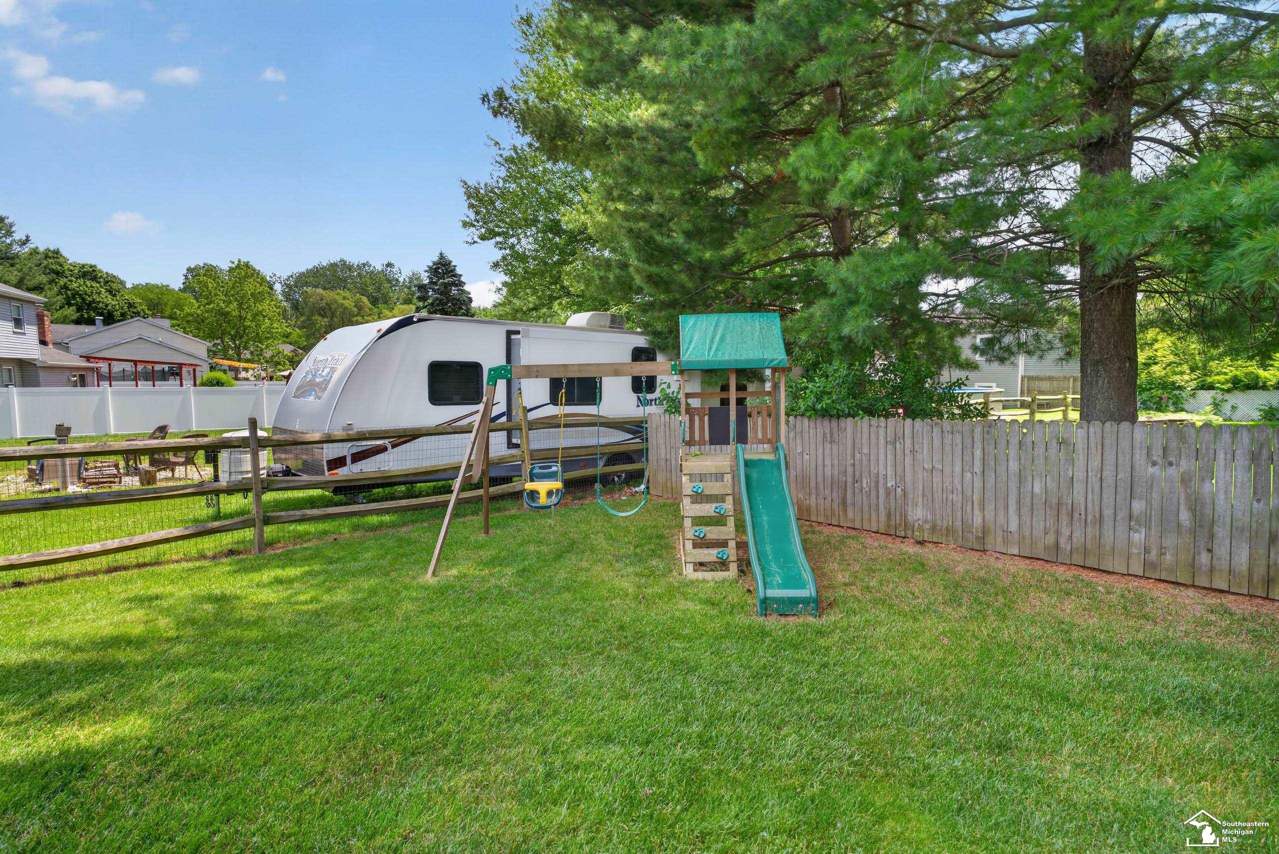 7576 Chapelview Court Temperance, MI 48182 - Photo 45 of 51