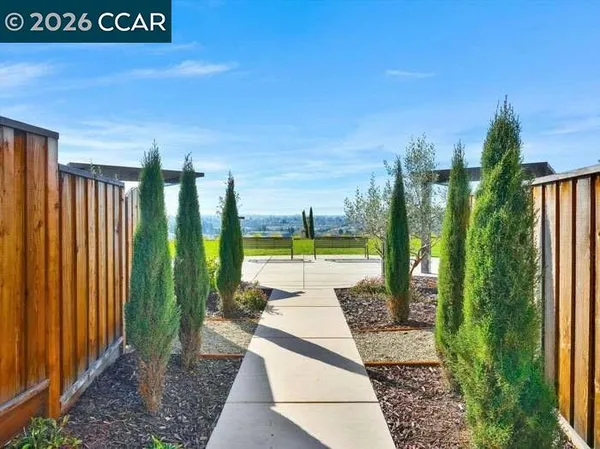 $1,050,000 | 830 Heaven Court, Hayward, CA 94544