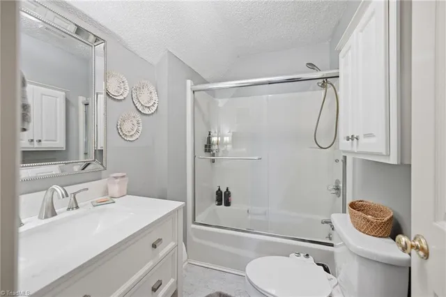 $239,900 | 2005 Carlisle Way, High Point, NC 27265