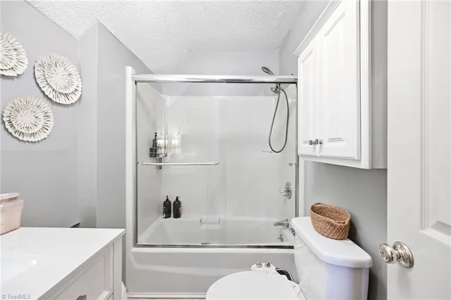 $239,900 | 2005 Carlisle Way, High Point, NC 27265