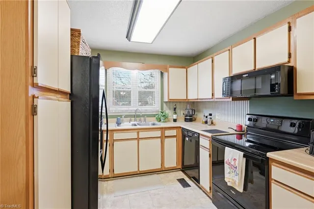 $239,900 | 2005 Carlisle Way, High Point, NC 27265