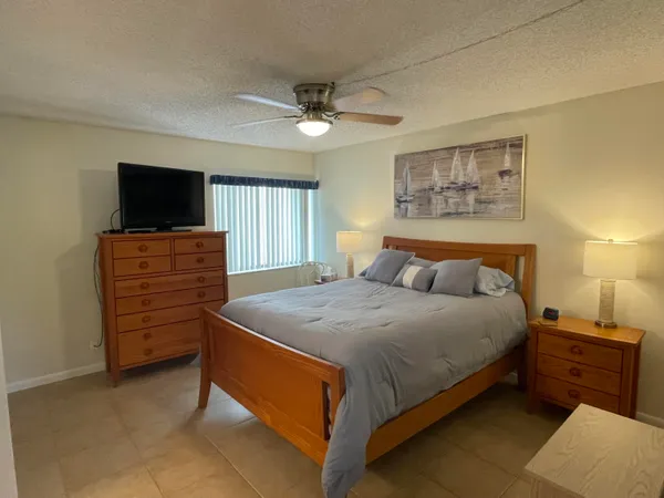 $2,000 | 1605 Highway 1, Unit 201V2, Jupiter, FL 33477