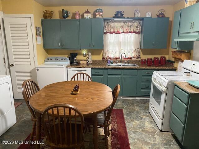 337 East Missouri Avenue Crenshaw, MS 38621 - Photo 12 of 31 Kitchen