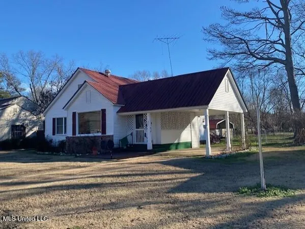 $114,900 | 337 East Missouri Avenue, Crenshaw, MS 38621