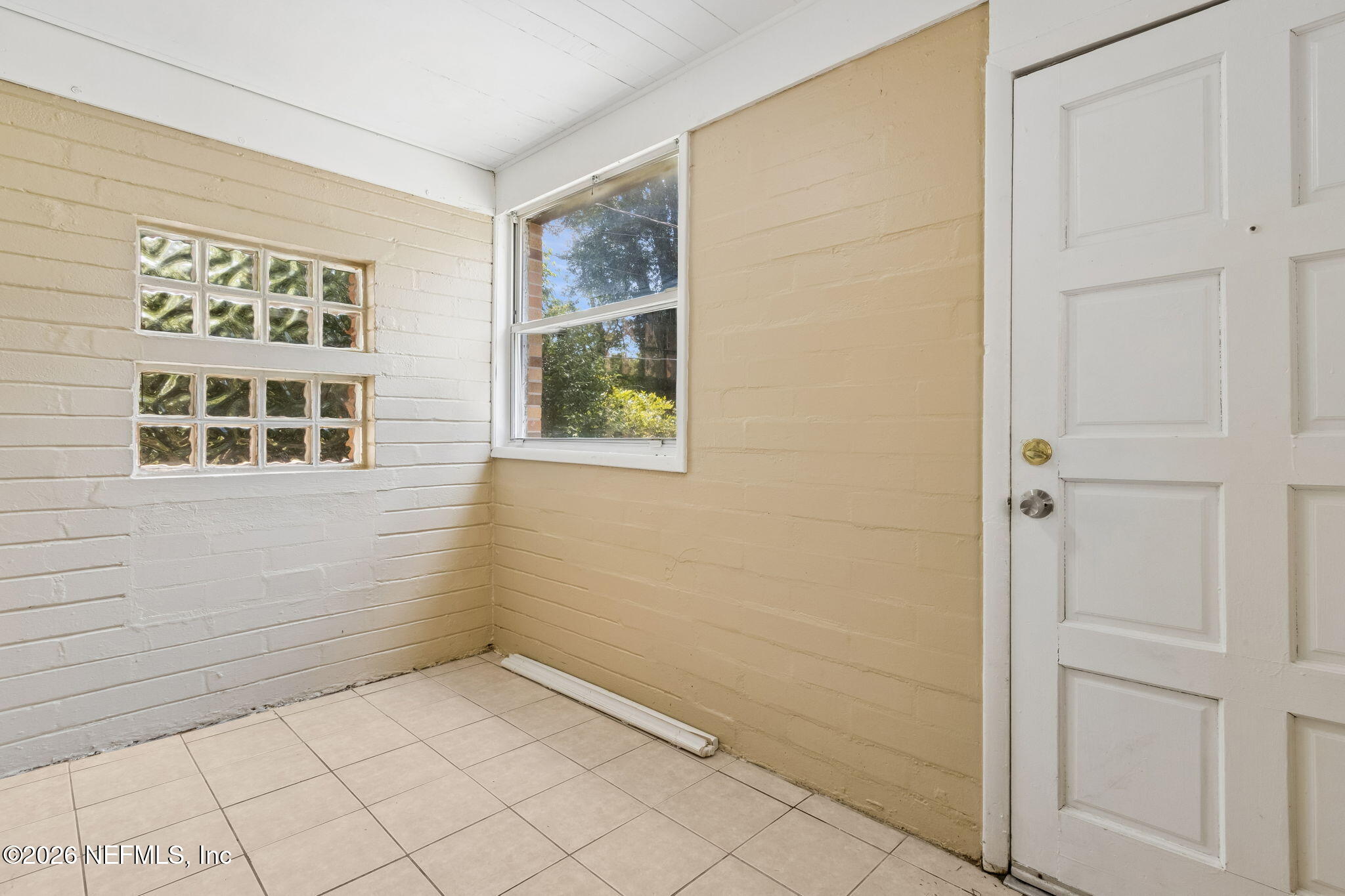 5811 Hollyhock Road Jacksonville, FL 32209 - Photo 6 of 24 8-web-or-mls-5811 Hollyhock Rd-8