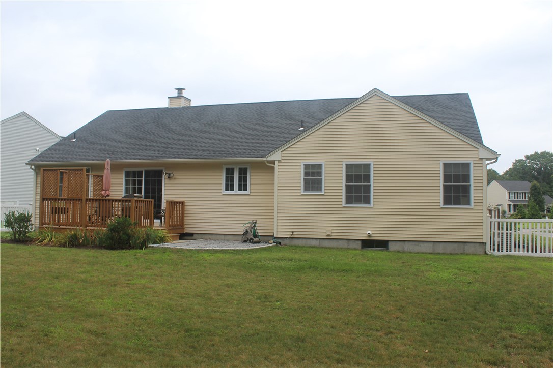 95 Roland Robinson Way North Kingstown, RI 02852 - Photo 16 of 19 Back of house