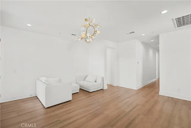 a view of livingroom with furniture