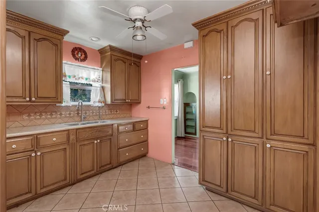 $599,000 | 471 East Platt Street, Long Beach, CA 90805