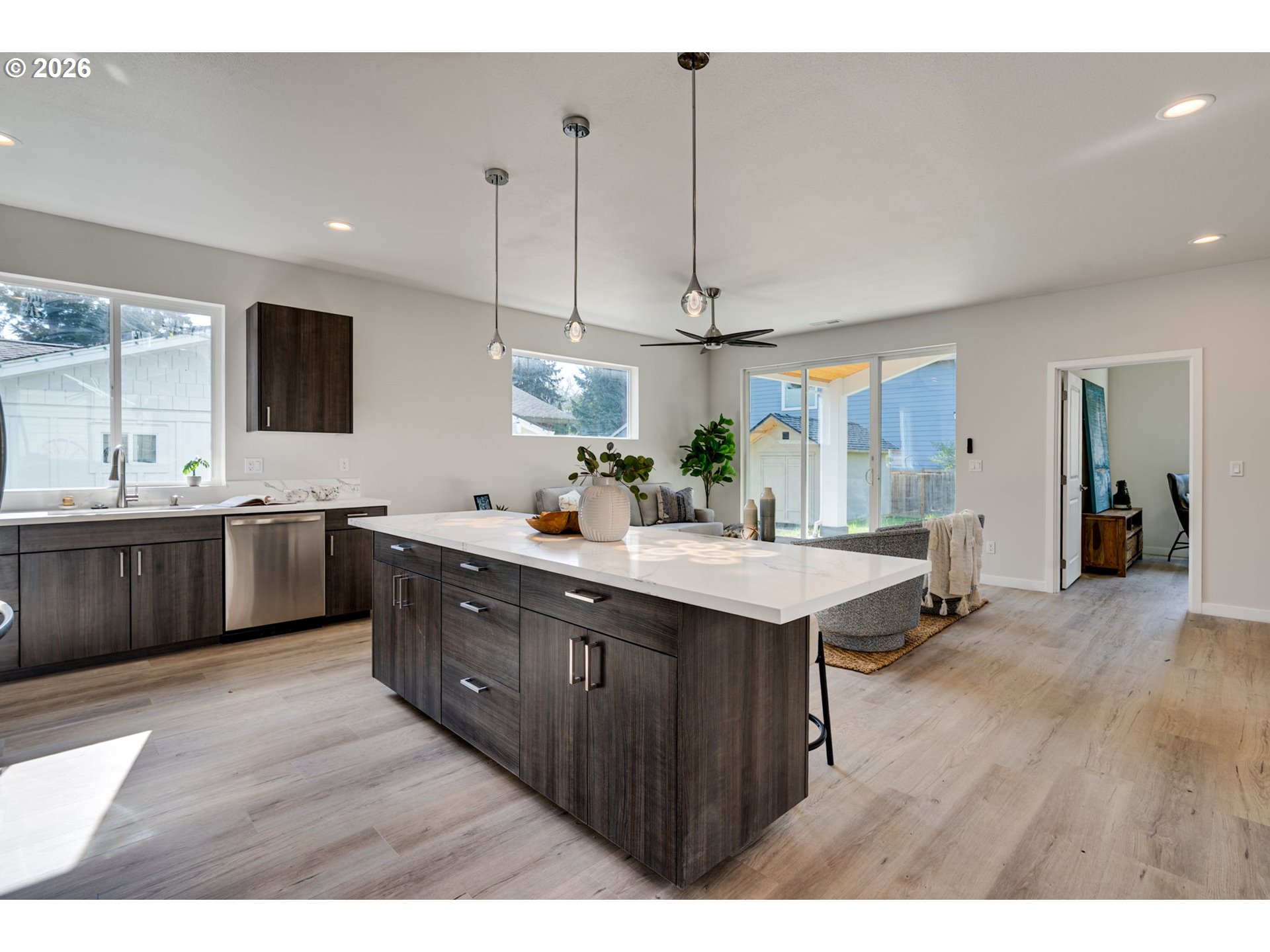 28683 Southwest Canyon Creek Road Wilsonville, OR 97070 - Photo 11 of 37