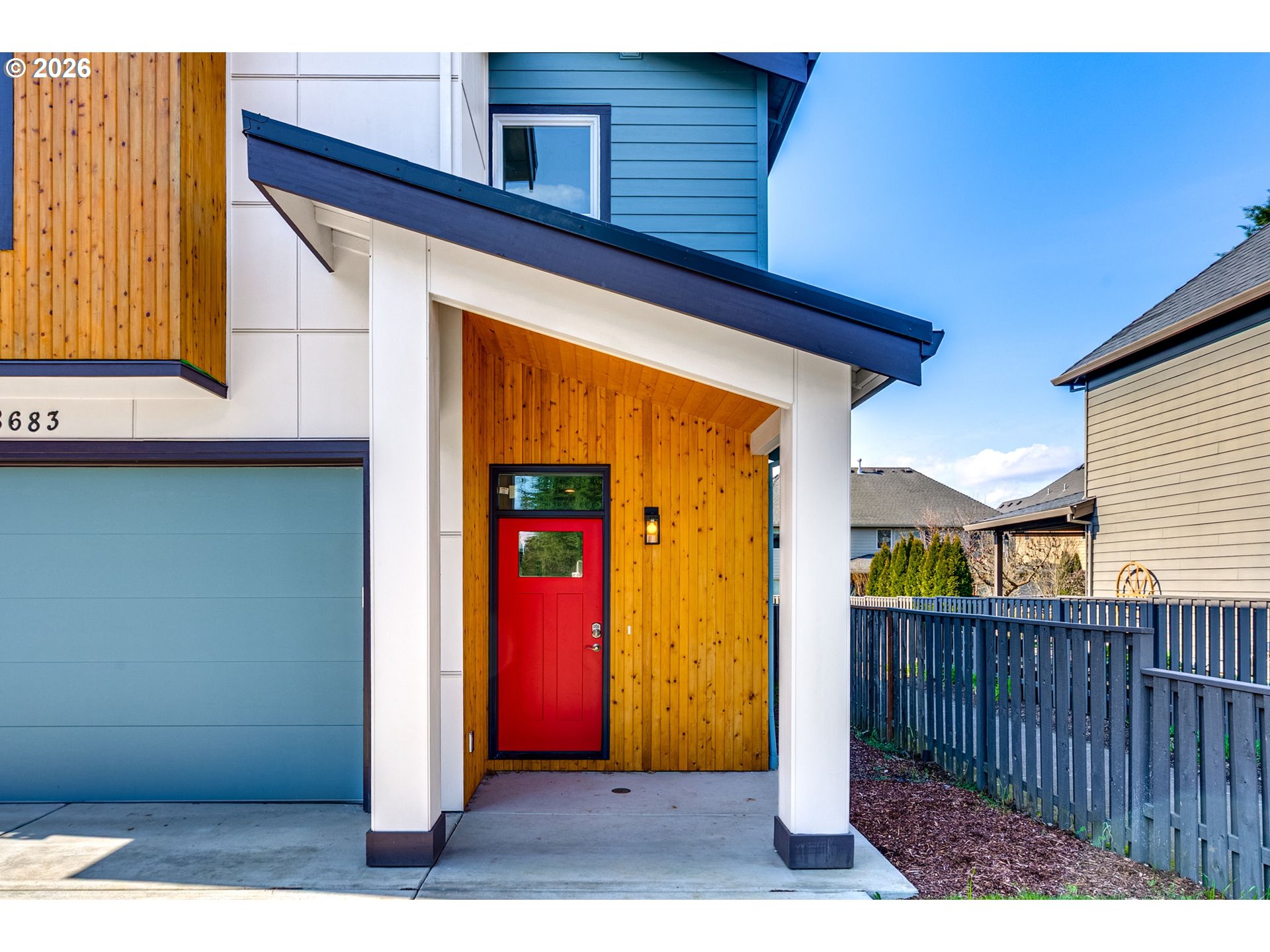 28683 Southwest Canyon Creek Road Wilsonville, OR 97070 - Photo 2 of 37