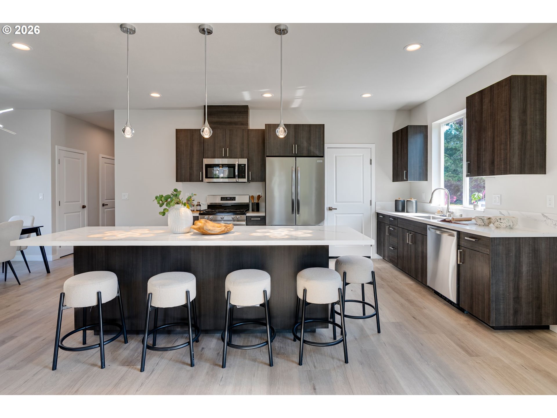 28683 Southwest Canyon Creek Road Wilsonville, OR 97070 - Photo 7 of 37